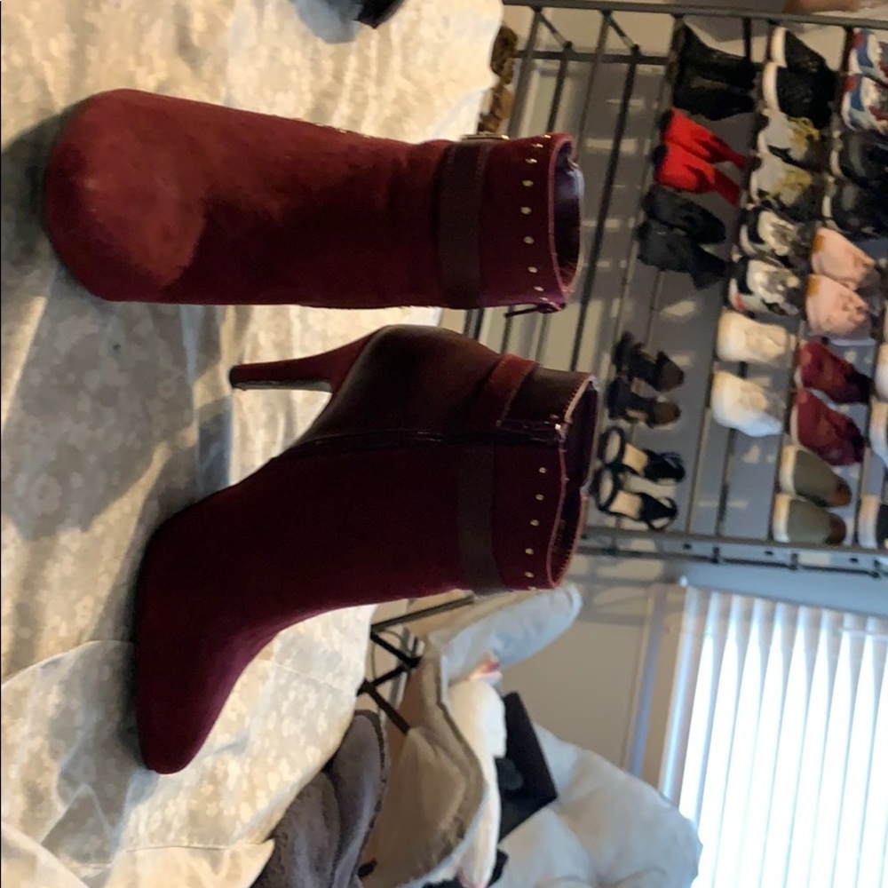 Maroon heel booties!